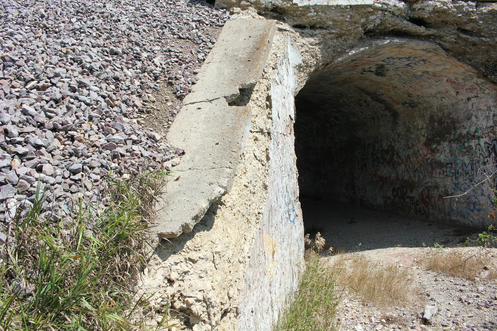 Southeast wing wall